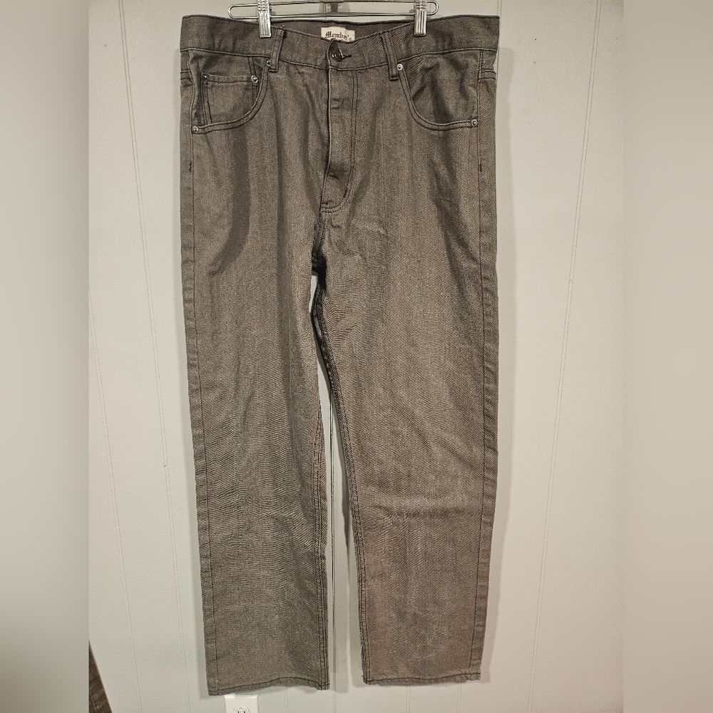 Member’s Property Men’s Light Gray Jeans 38x34 (Measure 36x33) Straight Leg